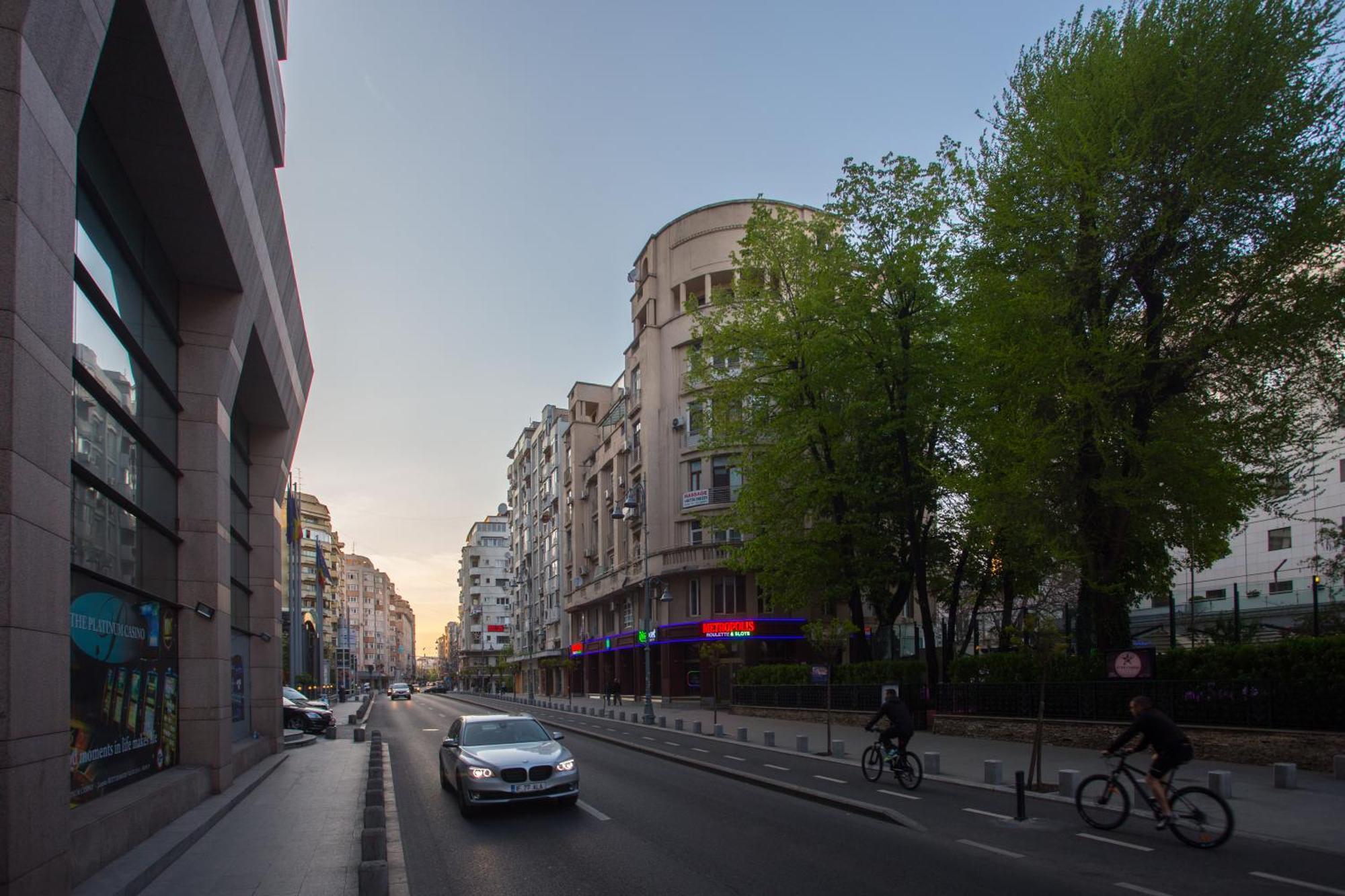 Eclectic 3 Bedroom Calea Victoriei By Urbanesq Bukarest Kültér fotó