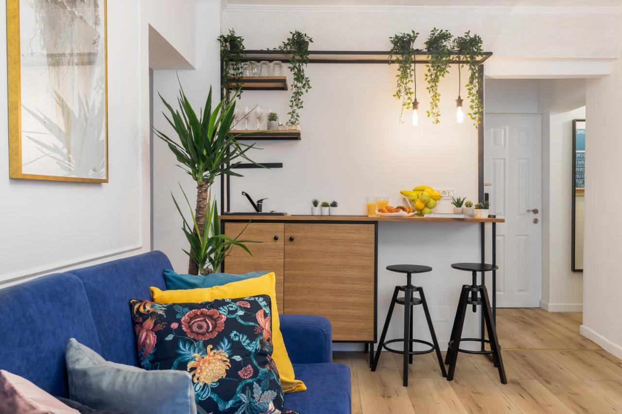 Eclectic 3 Bedroom Calea Victoriei By Urbanesq Bukarest Kültér fotó